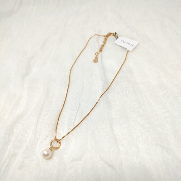 NWT Talbots gold and pearl minimalist single strand necklace - Picture 3 of 6